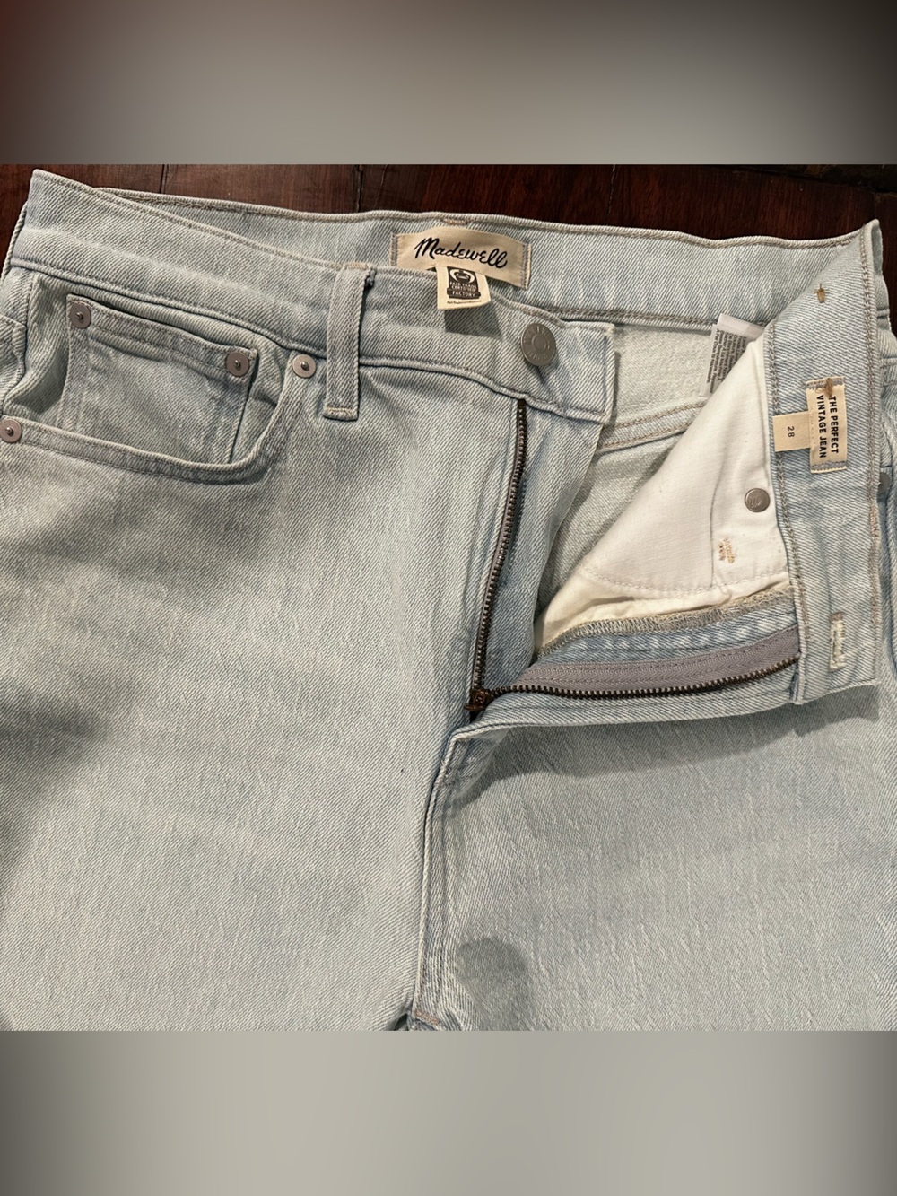 Madewell Pale Blue Light Wash Jeans - The Perfect Vintage Jean
